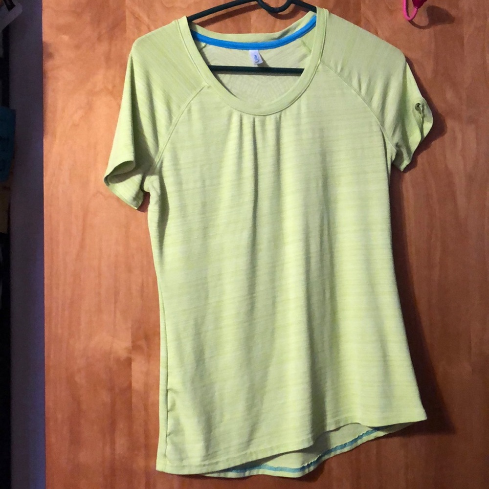 Athletic shirt
